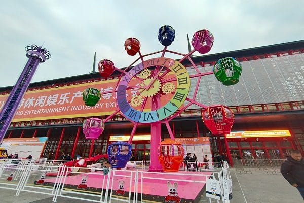Clock-Themed LED Ferris Wheel Installed at Seaside Theme Park in Thailand
